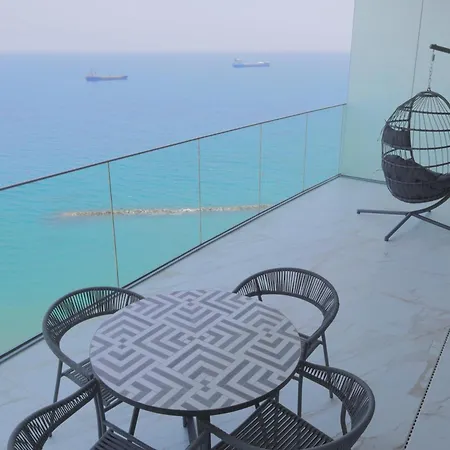 Resort Luxury 1 Bed In Trilogy, Seafront Limasol