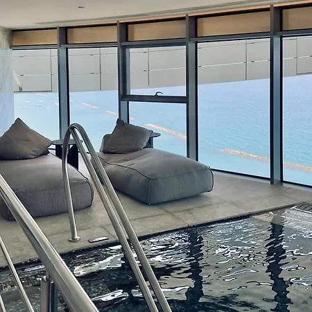 Resort Luxury 1 Bed In Trilogy, Seafront *