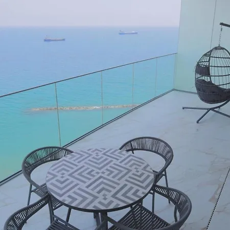 Daire Luxury 1 Bed In Trilogy, Seafront Limasol