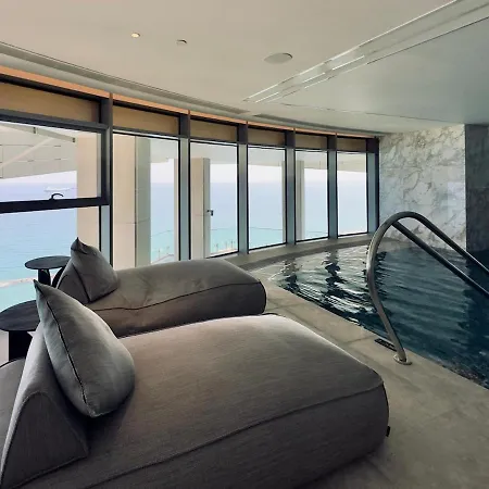 Daire Luxury 1 Bed In Trilogy, Seafront *