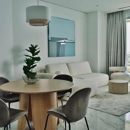 Daire Luxury 1 Bed In Trilogy, Seafront Limasol