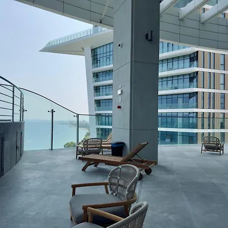 Luxury 1 Bed In Trilogy, Seafront Daire Limasol