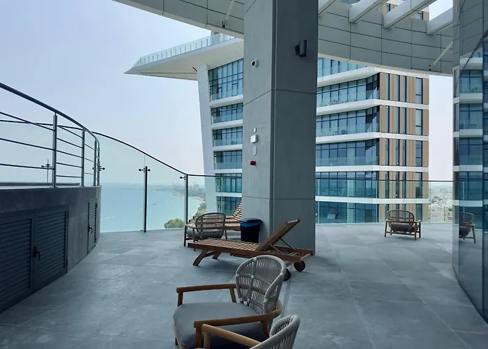 Resort Luxury 1 Bed In Trilogy, Seafront