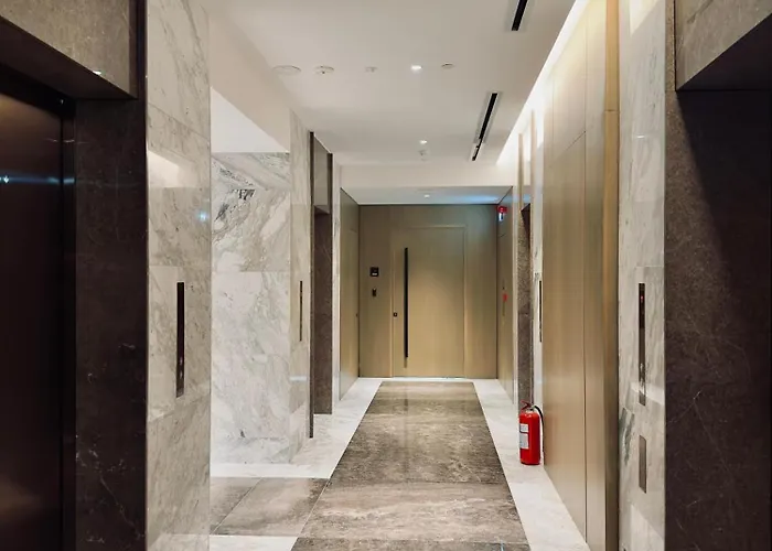 Luxury 1 Bed In Trilogy, Seafront *