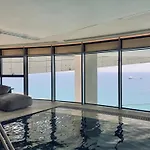 Luxury 1 Bed In Trilogy, Seafront リマソール