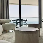 Luxury 1 Bed In Trilogy, Seafront