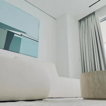 Luxury 1 Bed In Trilogy, Seafront 利马索尔