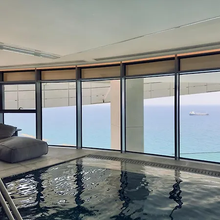Luxury 1 Bed In Trilogy, Seafront 利马索尔
