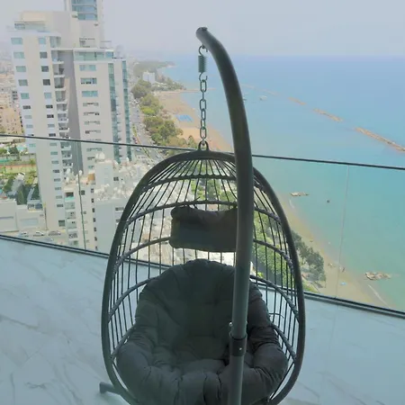 Luxury 1 Bed In Trilogy, Seafront 度假村