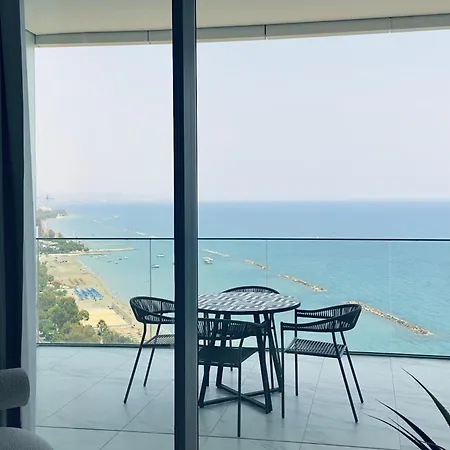 Luxury 1 Bed In Trilogy, Seafront 度假村