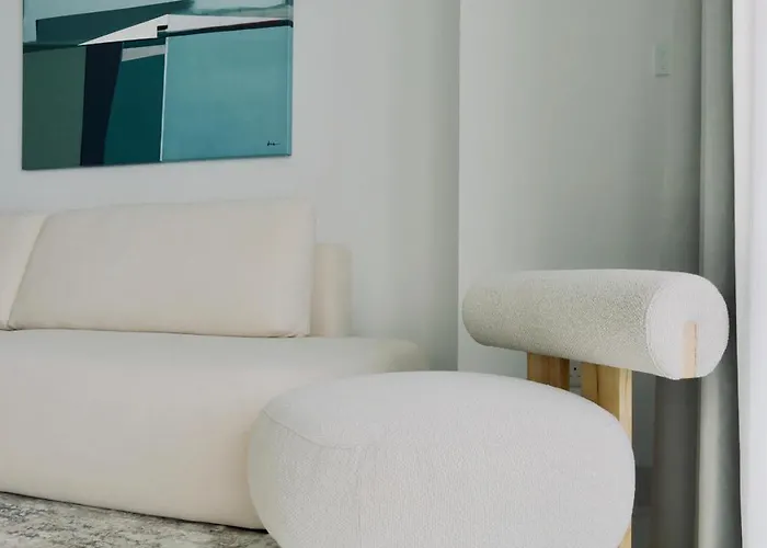 Luxury 1 Bed In Trilogy, Seafront *