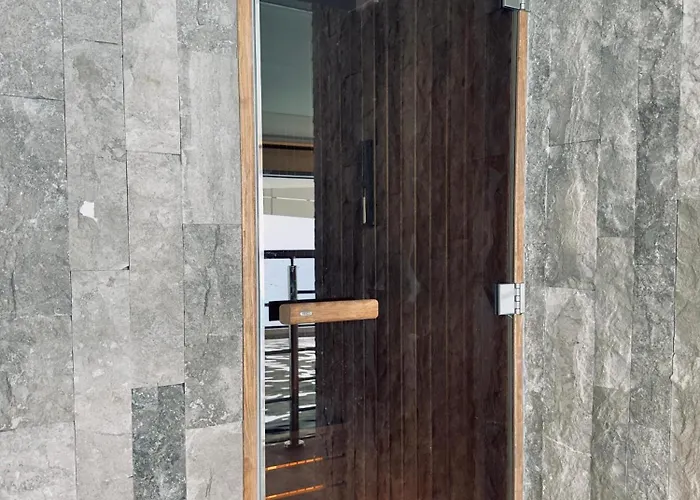 Luxury 1 Bed In Trilogy, Seafront Lemesos