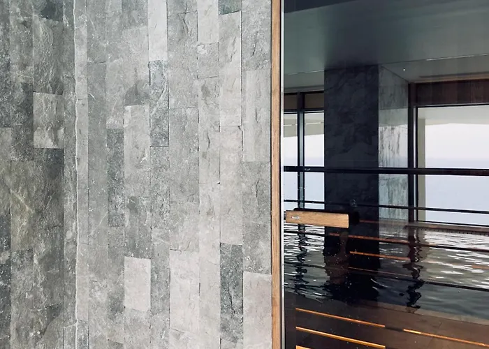 Luxury 1 Bed In Trilogy, Seafront Rezort Lemesos